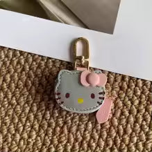 Hello Kitty Leather Keychain – Manga Style Bag Pendant & Fashion Accessory Gift