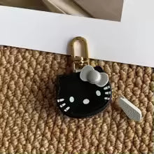 Hello Kitty Leather Keychain – Manga Style Bag Pendant & Fashion Accessory Gift